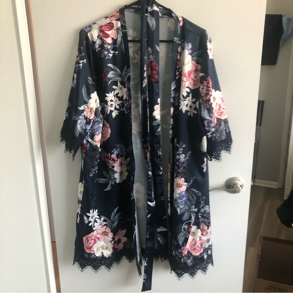 Le rose bridesmaid floral robe navy blue